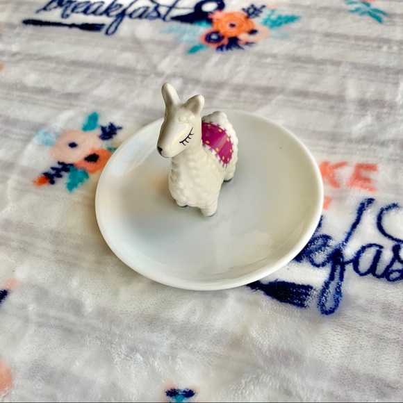 1 LEFT! π¦ Llama Ceramic Jewelry Holder π¦ - Picture 3 of 5